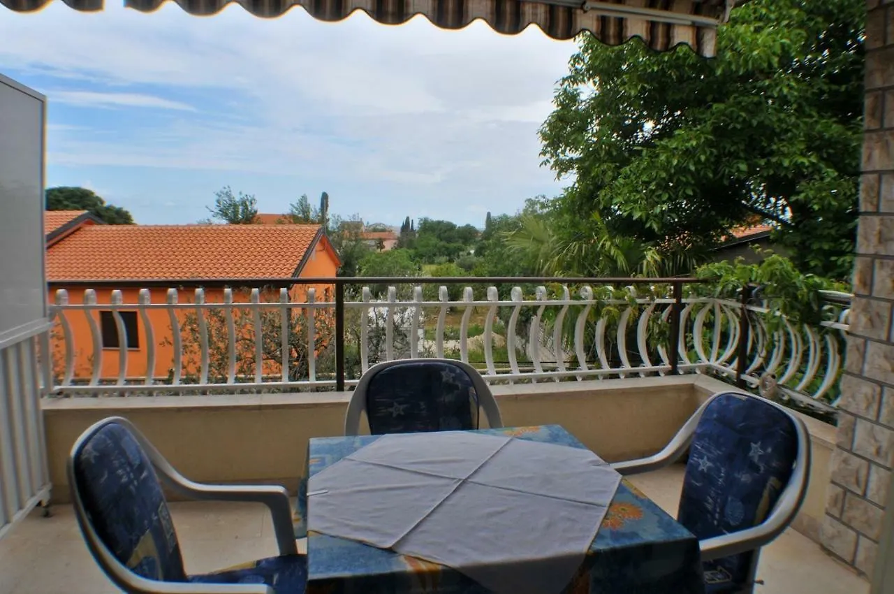 Gasthof Hotel Haus Liliana Tar-Vabriga