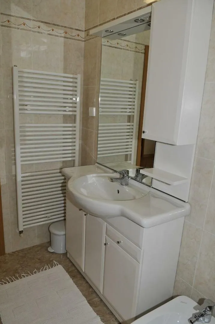 Hotel Haus Liliana Tar-Vabriga 3*,