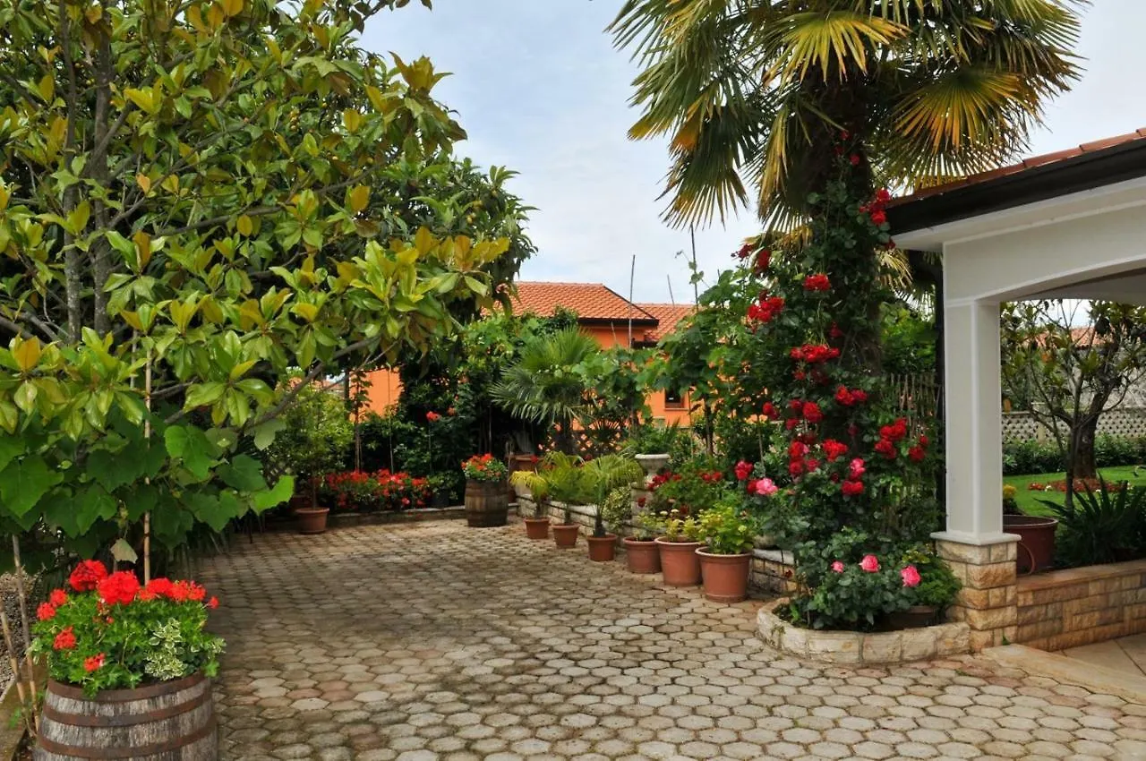 Hotel Haus Liliana Tar-Vabriga Kroatien